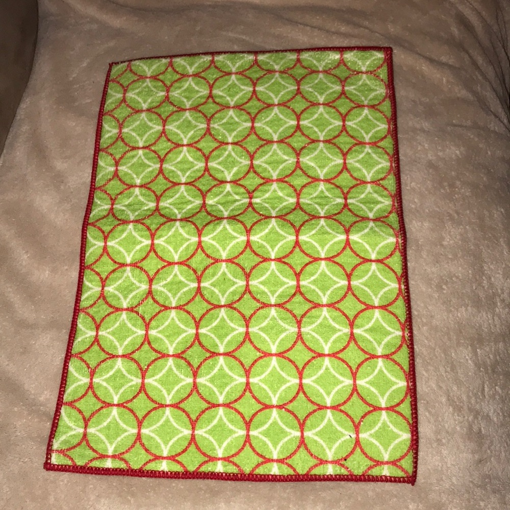 Sultans linens 100% polyester 12x18 linen drying mat